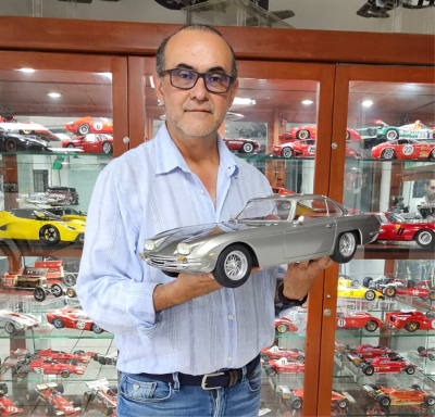 La Pasión por las Réplicas a Escala de Vehículos: Un Arte en Miniatura